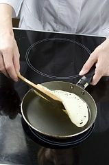 Приготовление блюда по рецепту - Блинчики с начинкой из курицы с сыром. Шаг 1